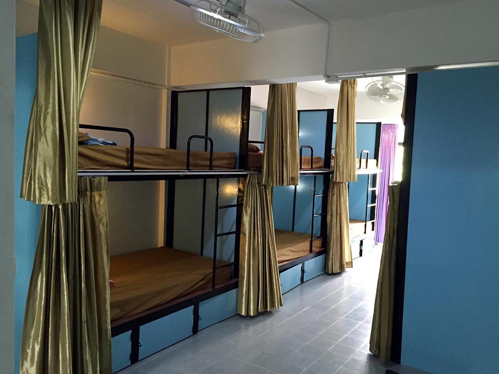 Zoe Hostel Chiang Mai Rum bild
