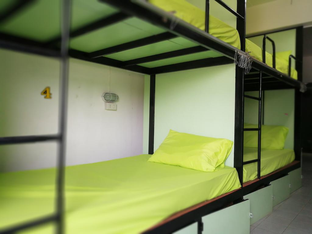 Zoe Hostel Chiang Mai Exteriör bild